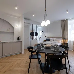palace-luxury-suites.splithotels.org/